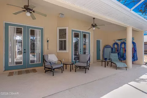 Exterior - 925 Lambert Ave, Flagler Beach, FL 32136 photo 2 of 11