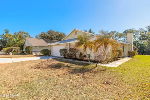 136 Grebe Ct, Daytona Beach, FL 32119
