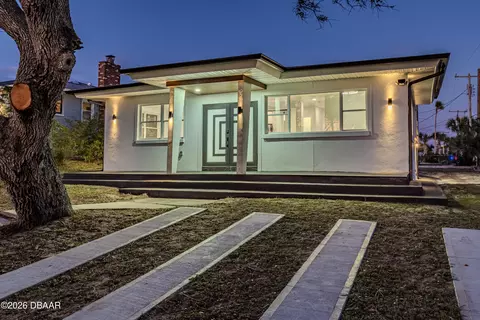 2061 S Peninsula Dr, Daytona Beach, FL 32118