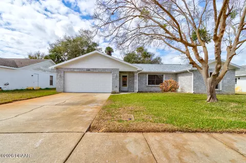 1166 Peachtree Rd, Daytona Beach, FL 32114