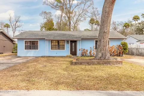 1561 Mobile Ave, Holly Hill, FL 32117