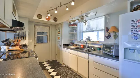 Kitchen - 5 Friendly Cir, Ormond Beach, FL 32176 photo 1 of 3