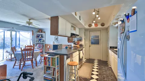 Kitchen - 5 Friendly Cir, Ormond Beach, FL 32176 photo 3 of 3