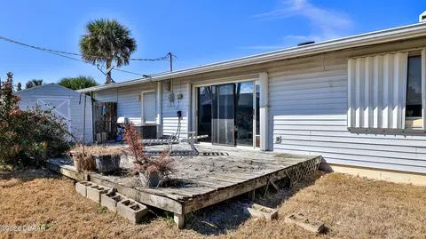 Exterior - 5 Friendly Cir, Ormond Beach, FL 32176 photo 4 of 6