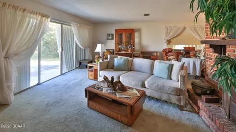 Living - 5 Friendly Cir, Ormond Beach, FL 32176 photo 1 of 2