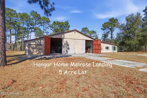 161 Piper Dr, Hawthorne, FL 32640