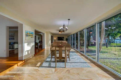 Dining - 276 John Anderson Dr, Ormond Beach, FL 32176 photo 2 of 3