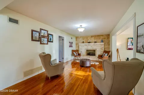 Living - 276 John Anderson Dr, Ormond Beach, FL 32176 photo 3 of 9