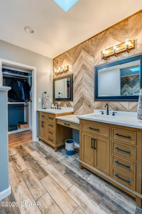 Bath - 276 John Anderson Dr, Ormond Beach, FL 32176 photo 4 of 8