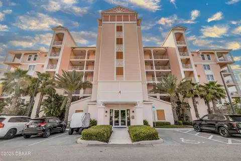 4 Riverwalk Dr, New Smyrna Beach, FL 32169