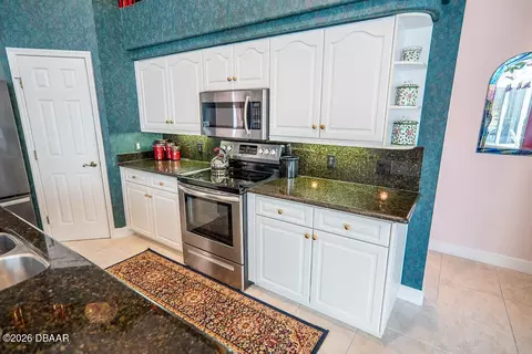 Kitchen - 31 Gale Ln, Ormond Beach, FL 32174 photo 3 of 7