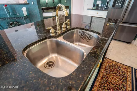 Kitchen - 31 Gale Ln, Ormond Beach, FL 32174 photo 6 of 7