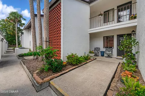1 Tomoka Oaks Blvd, Ormond Beach, FL 32174