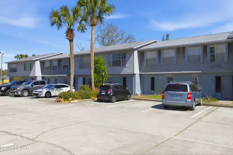 175 Yorktowne Dr, Daytona Beach, FL 32119