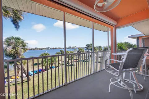 721 S Beach St, Daytona Beach, FL 32114
