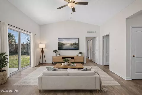 2138 E Hyde Dr, Deltona, FL 32738 photo 15