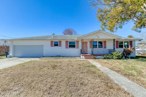 884 E Coquina Dr, Daytona Beach, FL 32117