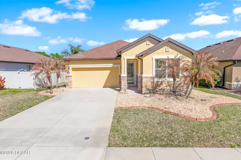 301 Tuscany Chase Dr, Daytona Beach, FL 32117