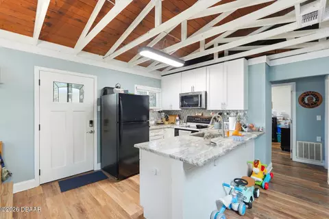Kitchen - 6595 Collier Rd, Saint Augustine, FL 32092 photo 13 of 13