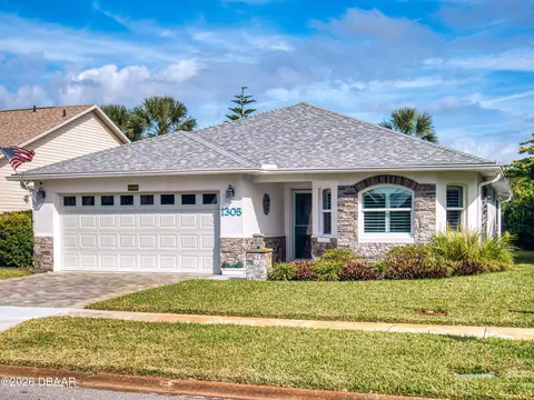 1305 Wayne Ave, New Smyrna Beach, FL 32168