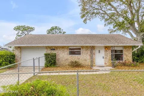 622 Goodwin Ave, New Smyrna Beach, FL 32169