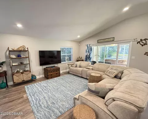 Living - 32 Wild Cat Ln, Ormond Beach, FL 32174 photo 1 of 3