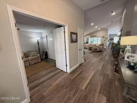 Entry Way - 32 Wild Cat Ln, Ormond Beach, FL 32174 photo 3 of 4