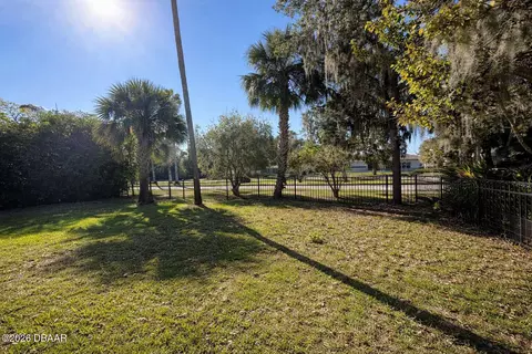 Exterior - 32 Wild Cat Ln, Ormond Beach, FL 32174 photo 11 of 13