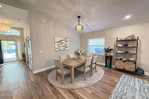Dining - 32 Wild Cat Ln, Ormond Beach, FL 32174 photo 1 of 2