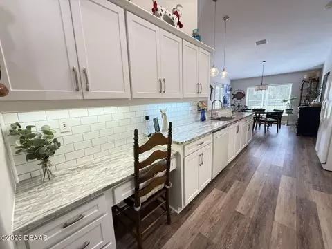 Kitchen - 32 Wild Cat Ln, Ormond Beach, FL 32174 photo 6 of 7
