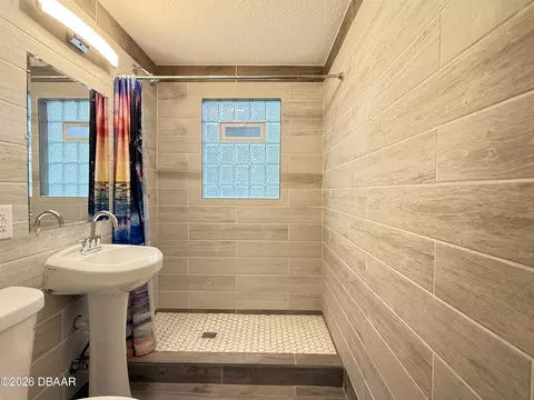 Bath - 302 Adele St, Edgewater, FL 32132 photo 1 of 5