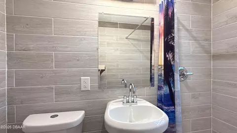 Bath - 302 Adele St, Edgewater, FL 32132 photo 3 of 5