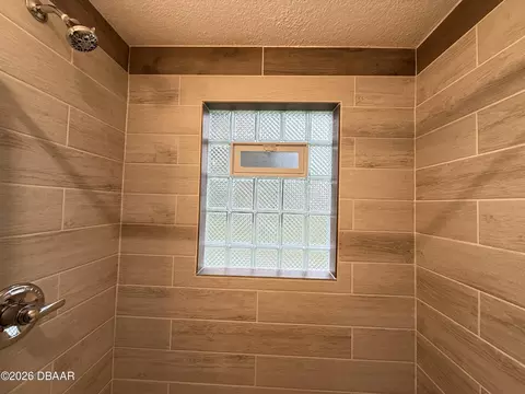 Bath - 302 Adele St, Edgewater, FL 32132 photo 4 of 5
