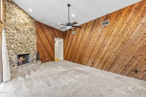 Living - 20 Choctaw Trl, Ormond Beach, FL 32174 photo 9 of 10