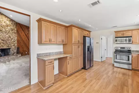 Kitchen - 20 Choctaw Trl, Ormond Beach, FL 32174 photo 4 of 5