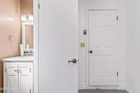 Bath - 20 Choctaw Trl, Ormond Beach, FL 32174 photo 3 of 3