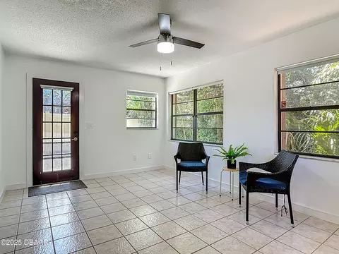 Living - 52 Big Buck Trl, Ormond Beach, FL 32174 photo 8 of 9