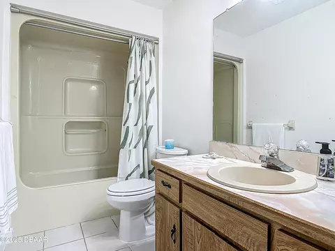 Bath - 52 Big Buck Trl, Ormond Beach, FL 32174 photo 2 of 3
