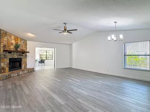 Living - 52 Big Buck Trl, Ormond Beach, FL 32174 photo 1 of 9
