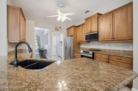 Kitchen - 175 Deep Woods Way, Ormond Beach, FL 32174 photo 4 of 4