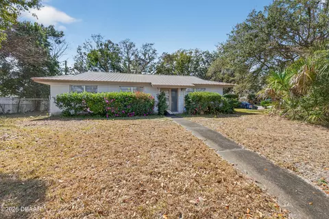 1247 Cedar Cir, Daytona Beach, FL 32117