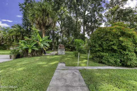 Exterior - 18 Twin River Dr, Ormond Beach, FL 32174 photo 12 of 14