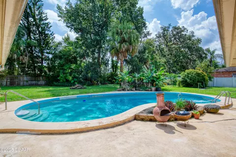 Exterior - 18 Twin River Dr, Ormond Beach, FL 32174 photo 6 of 14