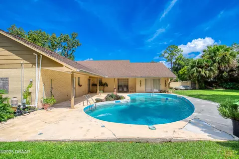 Exterior - 18 Twin River Dr, Ormond Beach, FL 32174 photo 8 of 14