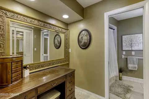 Bath - 18 Twin River Dr, Ormond Beach, FL 32174 photo 2 of 7