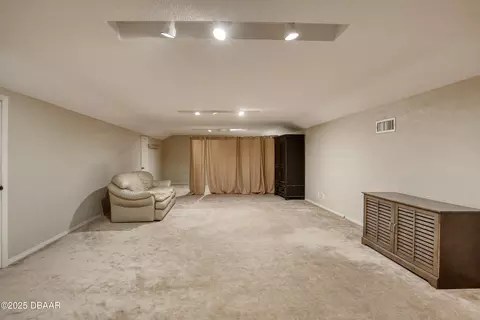Living - 18 Twin River Dr, Ormond Beach, FL 32174 photo 7 of 7