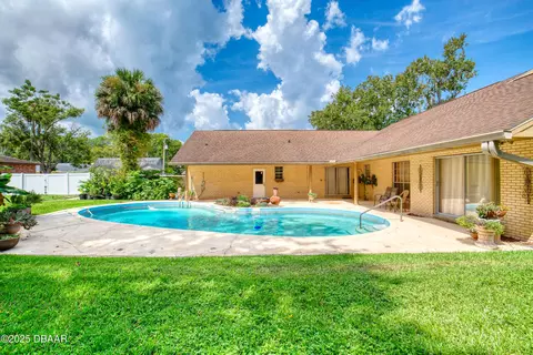 Exterior - 18 Twin River Dr, Ormond Beach, FL 32174 photo 1 of 14