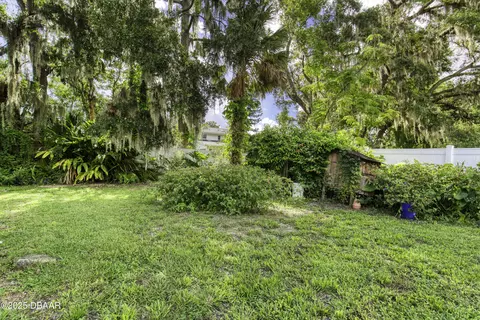 Exterior - 18 Twin River Dr, Ormond Beach, FL 32174 photo 13 of 14