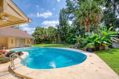 Exterior - 18 Twin River Dr, Ormond Beach, FL 32174 photo 7 of 14