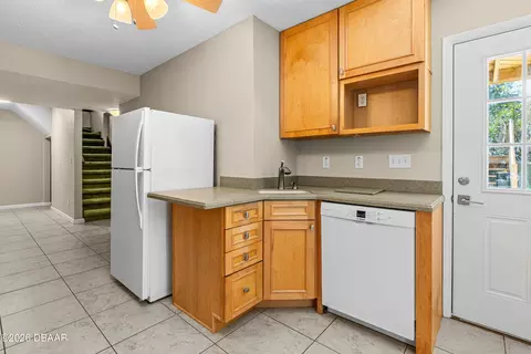 Kitchen - 32 Pebble Beach Dr, Ormond Beach, FL 32174 photo 6 of 6